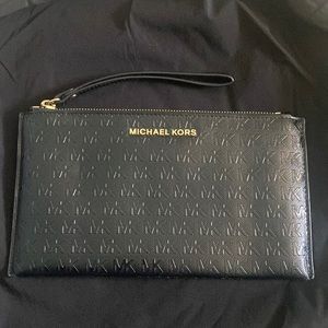 Michael Kors Fulton Lg Zip Clutch
